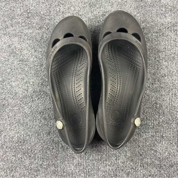 CROCS Women’s Black Kadee Ballet Flats w/ iridescent white flower accent size 10 - Picture 1 of 9